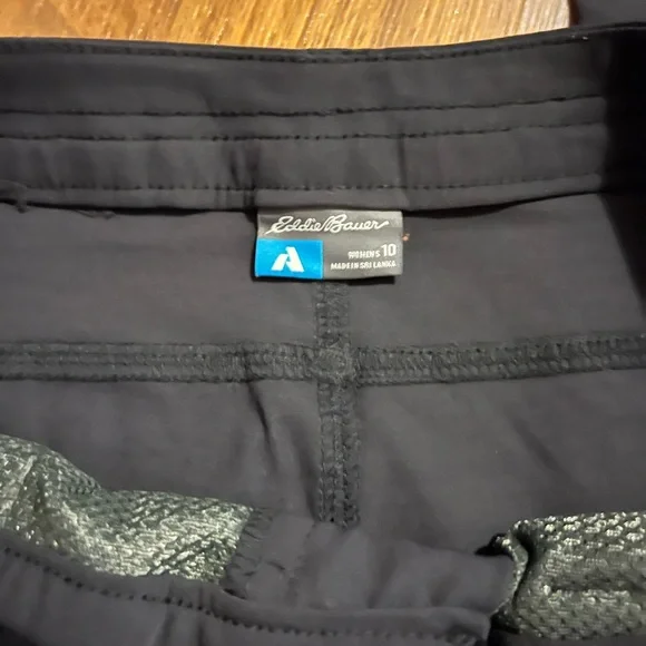 Eddie Bauer Women’s Black pants - Picture 3 of 3